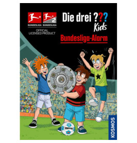 Drei Comic-Kinder feiern mit einem Pokal auf dem Fußballfeld, im Hintergrund sieht man das Stadionpublikum.