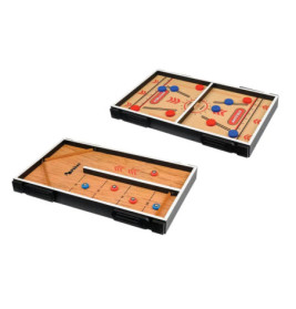 Zwei Holztischspiele mit Pucks: ein Fast Sling Puck und ein Shuffleboard.