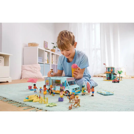 Ice Cream Truck mit Surfshop