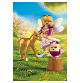 Goldenes Einhornfohlen mit Fee