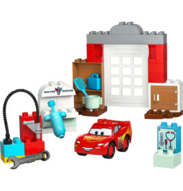 Duplo McQueens Besuch in Docs Werkstatt