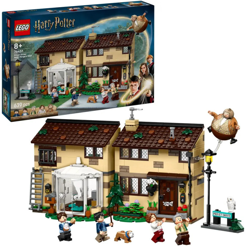 LEGO Harry Potter Set Ligusterweg mit Haus, Minifiguren, fliegender Figur und Verpackung im Hintergrund.