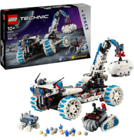 LEGO Technic Lunar Roving Vehicle mit Roboter-Rover, kleinen Fahrzeugen und Verpackung im Hintergrund.