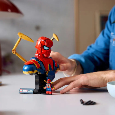 Marvel Super Heroes™  Iron Spider-Man Büste