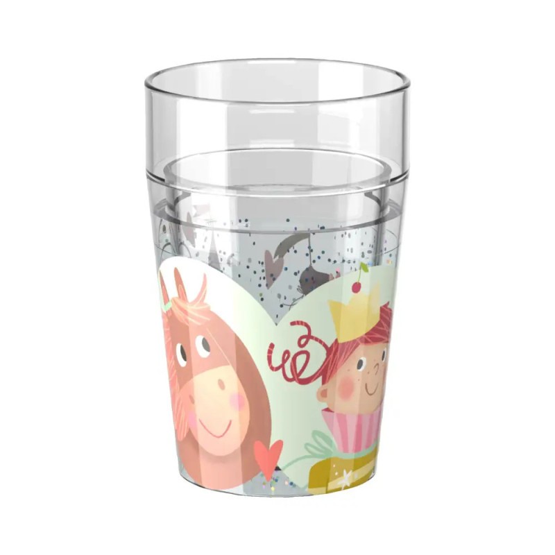 Klarer Plastikbecher mit Cartoon-Motiven von Pferd, Person mit Krone und kleinen Herz-Designs.