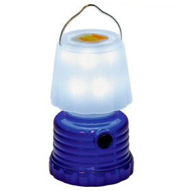 Kleine blaue Campinglaterne mit weißem, mattem Deckel und Metallgriff, eingeschaltet.