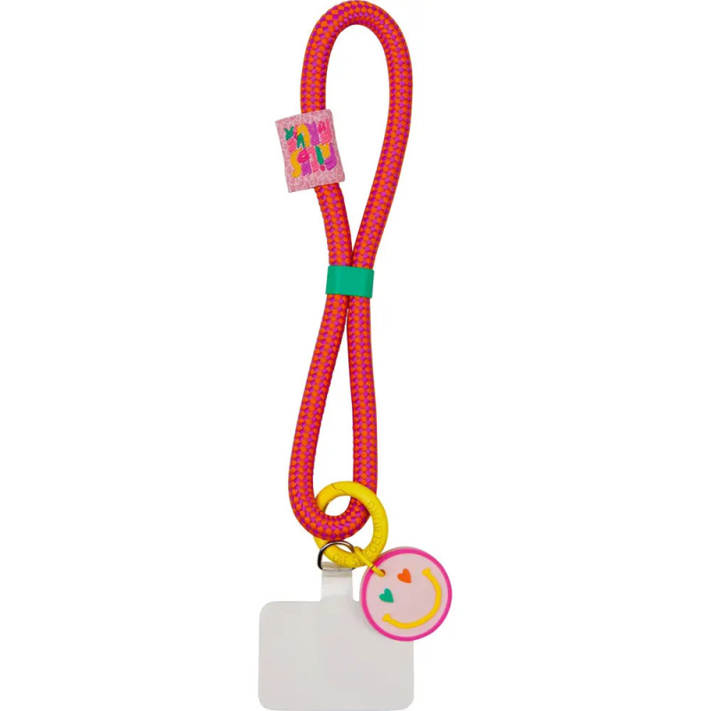 Rotes Schlüsselband mit leerem Ausweis, Smiley-Anhänger und farbigem Stay Silly-Tag.