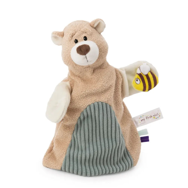 Weicher brauner Bären-Handpuppe mit geripptem blaugrünem Bauch hält ein kleines Plüsch-Bienchen.