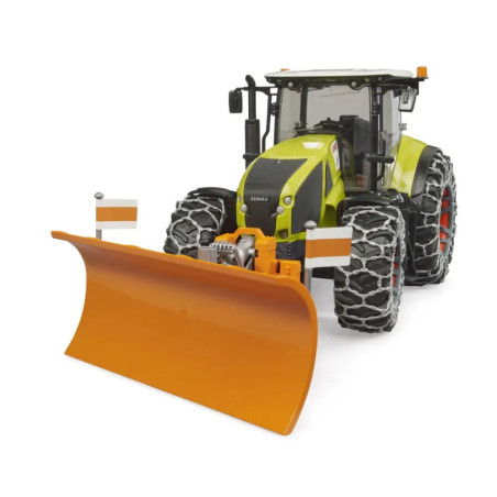 Claas Axion 950 mit Schneekett en und Pflug