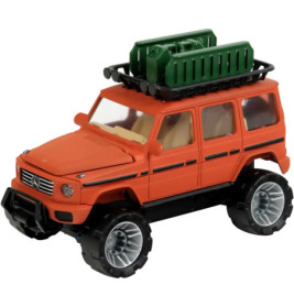 Spielzeug-SUV in Orange mit großen Reifen und grünen Benzinkanistern auf dem Dach, von vorne links gesehen.