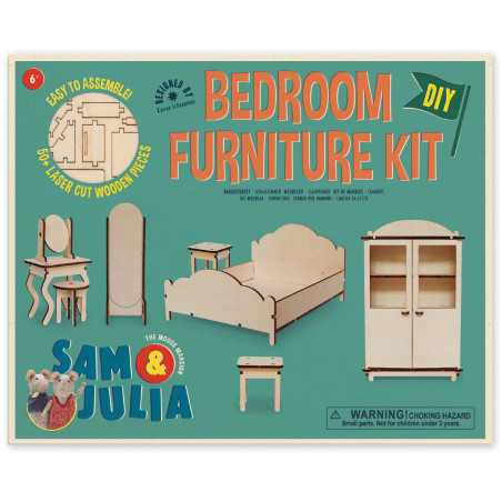 DIY-Schlafzimmermöbel-Bausatz mit Holzteilen, Montagebildern und den Mausfiguren Sam & Julia.