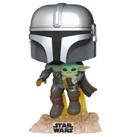 Funko Pop von Mandalorian mit Grogu, stehend auf Star Wars Sockel und Jetpack-Effekt.