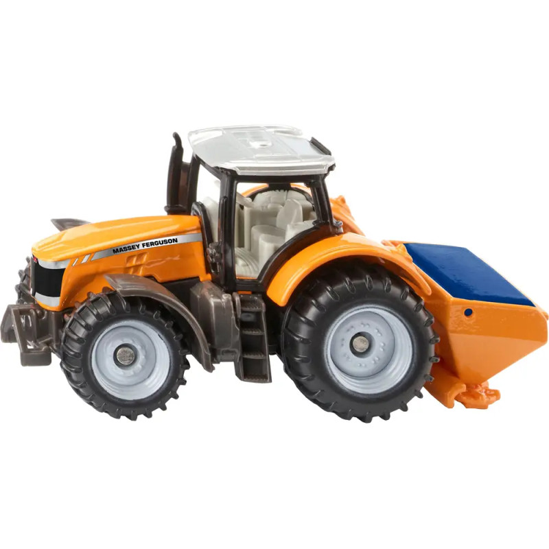Spielzeugtraktor in Orange mit großen schwarzen Reifen, blauem Anbau hinten und Massey Ferguson-Aufschrift.