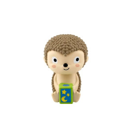 Plüschig gezeichneter Igel hält einen grünen Würfel mit gelben Sternen und einem Mondsichel.