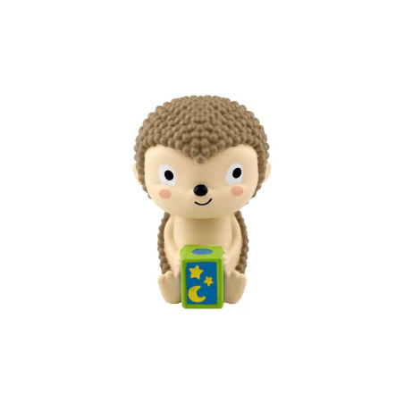 Plüschig gezeichneter Igel hält einen grünen Würfel mit gelben Sternen und einem Mondsichel.