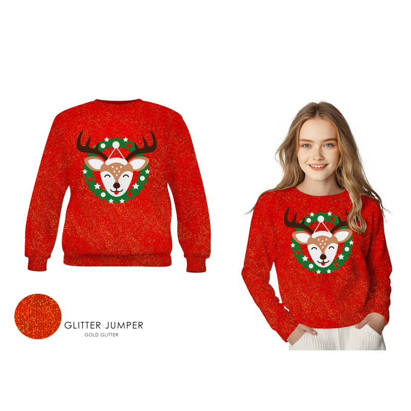 Mädchen in rotem Glitzer-Weihnachtspullover mit Rentier und Kranz Vorder- und Rückseite sichtbar.