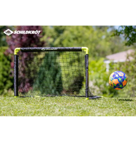 Schildkröt Funsports - FOLDING SOCCER GOAL (1Tor klappbar, mit Netz im 4C Karton)