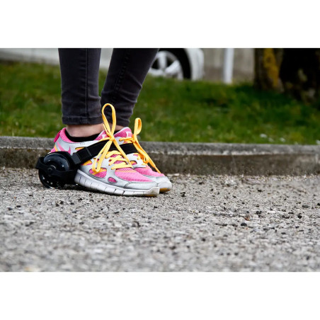 Schildkröt Funsports - FLASHY ROLLERS mit 3 LED, 70mm PU Rollen, ABEC 5 Lager,