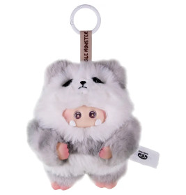 Plüsch-Schlüsselanhänger: Ein kleines Püppchen lugt aus einem flauschigen grauen Tierkostüm hervor.