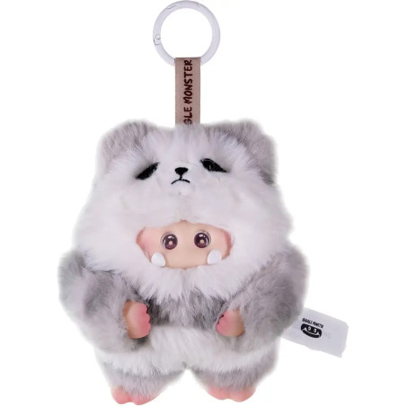 Plüsch-Schlüsselanhänger: Ein kleines Püppchen lugt aus einem flauschigen grauen Tierkostüm hervor.