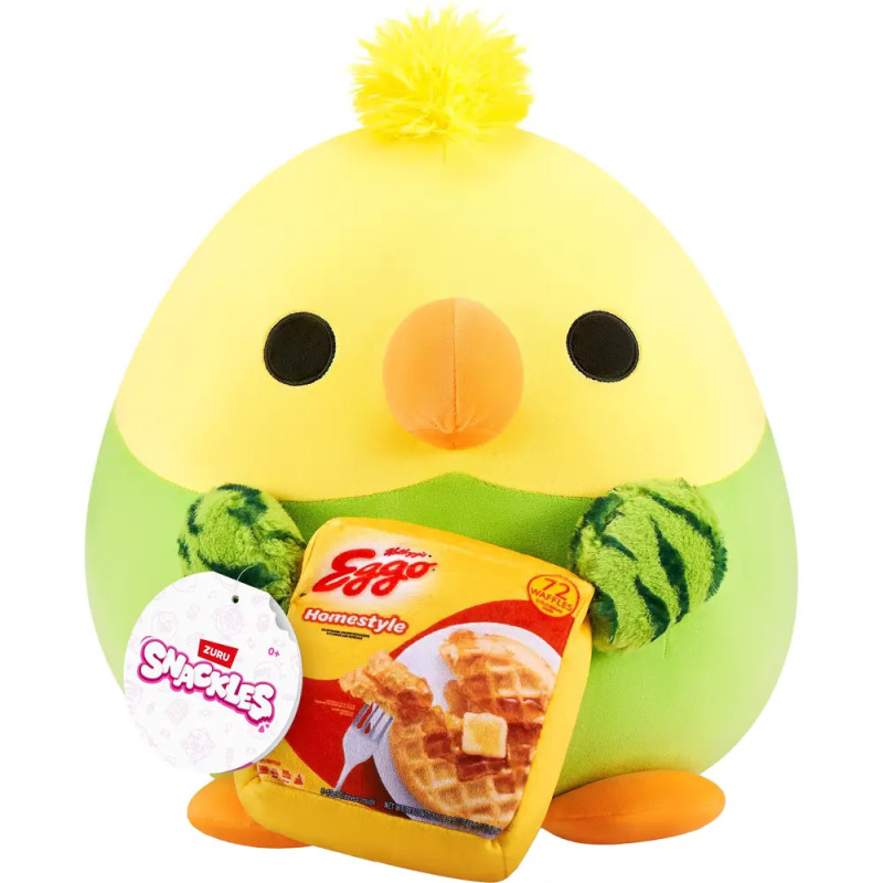 Runder Plüschvogel hält eine Packung Eggo-Waffeln, am Flügel ist ein Snackles-Etikett befestigt.