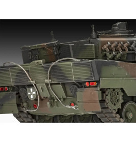 70 Jahre Bundeswehr: Leopard 2A6MA2 Exclusive Edi, Revell Modellbausatz mit Basiszubehör
