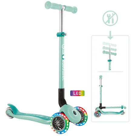 Türkisfarbener Kinderroller mit 3 Rädern, verstellbarem Lenker und LED-Rädern, zusammengeklappt und aufgestellt.