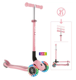 Pinker Kinderroller mit LED-Leuchträdern, höhenverstellbarem Lenker und klappbarer Funktion, inkl. Anleitung.