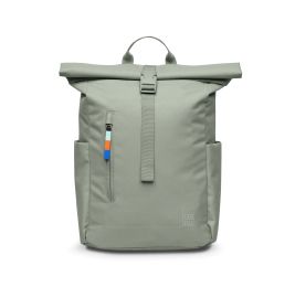 Hellgrauer Rolltop-Rucksack mit Seitentaschen, Frontreißverschluss und blau-rot-weißem Zipper.