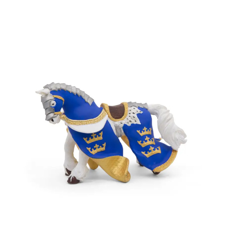 Spielzeugpferd in blauer Mittelalterrüstung mit gelben Kronen, im Trab posierend, vor weißem Hintergrund.