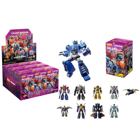 Transformers Galaxy Version Roboter-Spielzeuge und Verpackung, vorne mehrere kleine Roboter-Figuren ausgestellt.