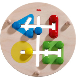 Holzpuzzle mit bunten Griffen und Formen: blaues Dreieck, rote Ecke, gelber Kreis, grünes Quadrat.