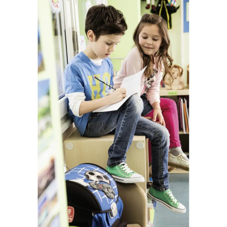 Ergonomic triangular pencil STABILO® EASYgraphErgonomischer Dreikant-Bleistift STABILO® EASYgraph