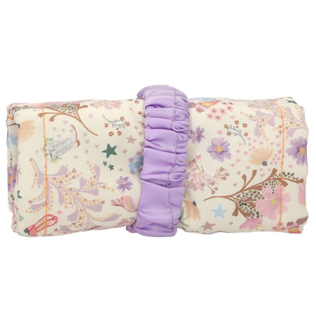 Das TOPModel Roll-Schmucketui COWGIRL ist ein lilafarbenes Schmucketui mit lila Gummiband zum Verschließen.
