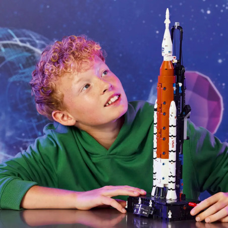LEGO® Technic 42221 NASA Artemis SLS-Schwerlastrakete