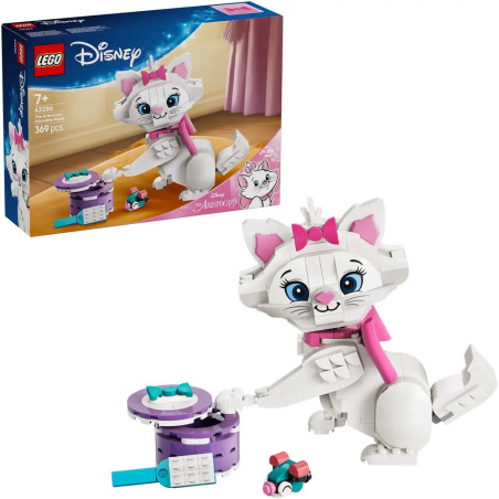 LEGO Disney Set mit Marie, der weißen Katze samt rosa Schleife, Katzenspielzeug und Box im Hintergrund.