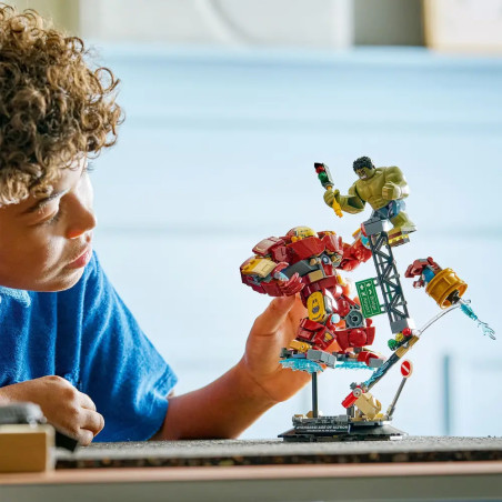 LEGO® Marvel Super Heroes™ 76343 Duell der Giganten: Hulkbuster vs. Hulk