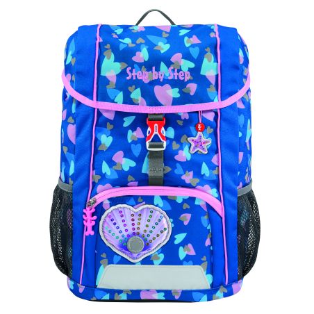 Blauer Rucksack mit pinken Akzenten, Herzmustern, Seitentaschen sowie Muschel- und Seestern-Deko.