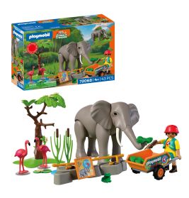 Elefant mit Tierpfleger