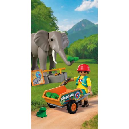 Elefant mit Tierpfleger