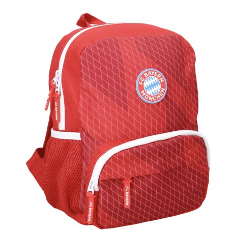 Roter FC Bayern München Rucksack mit weißen Reißverschlüssen, Logo und geometrischem Muster.