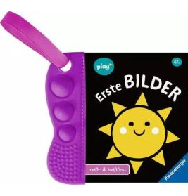 Lila Beißring an einem Ersten Bilder-Babybuch befestigt, dessen Cover eine lachende Sonne zeigt.