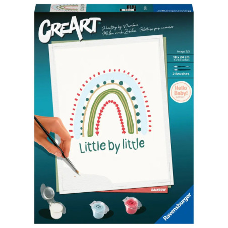 Malkasten mit einfachem Regenbogen-Design und dem Schriftzug "Little by little" auf dem Deckel.