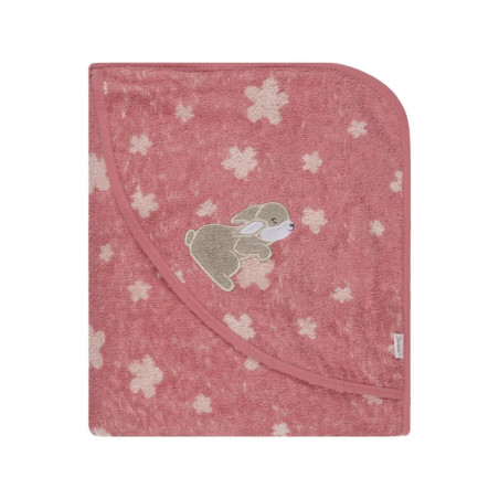 Rosa Babytuch mit Kapuze, verziert mit einem Hasenmotiv und dezenten Blumenmustern auf dem Stoff.