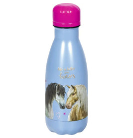 Hellblaue Flasche mit pinkem Deckel, Pferdemotiv und dem Text Life is better with horses.