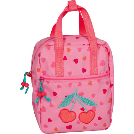Rosa Rucksack mit Herzmustern, roten Henkeln und gestickten Kirschen auf der Fronttasche.
