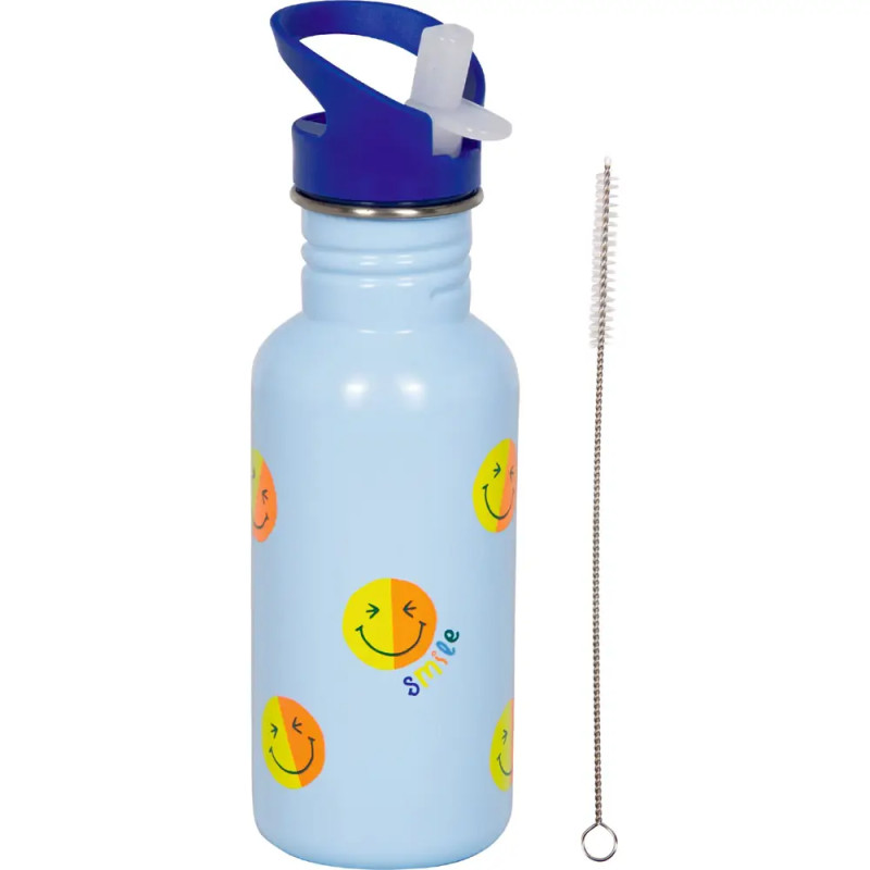 Hellblaue Trinkflasche mit bunten Smileys, blauem Deckel und Strohhalm, daneben eine Reinigungsbürste.