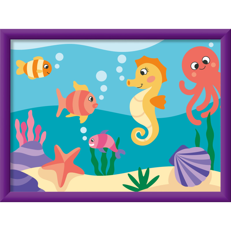 Cartoon-Unterwasserszene mit Fischen, Seepferdchen, Oktopus, Korallen, Muscheln und Blasen in lila Rahmen.