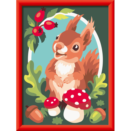 Cartoon-Eichhörnchen mit Pilzen, Eicheln und Beeren in einem rot umrahmten Bild.