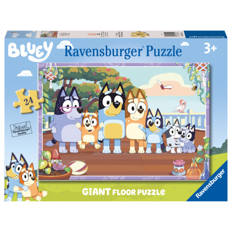 Bluey Ravensburger Puzzle mit Blueys Familie beim Picknick im Garten, 24 Teile, geeignet ab 3 Jahren.